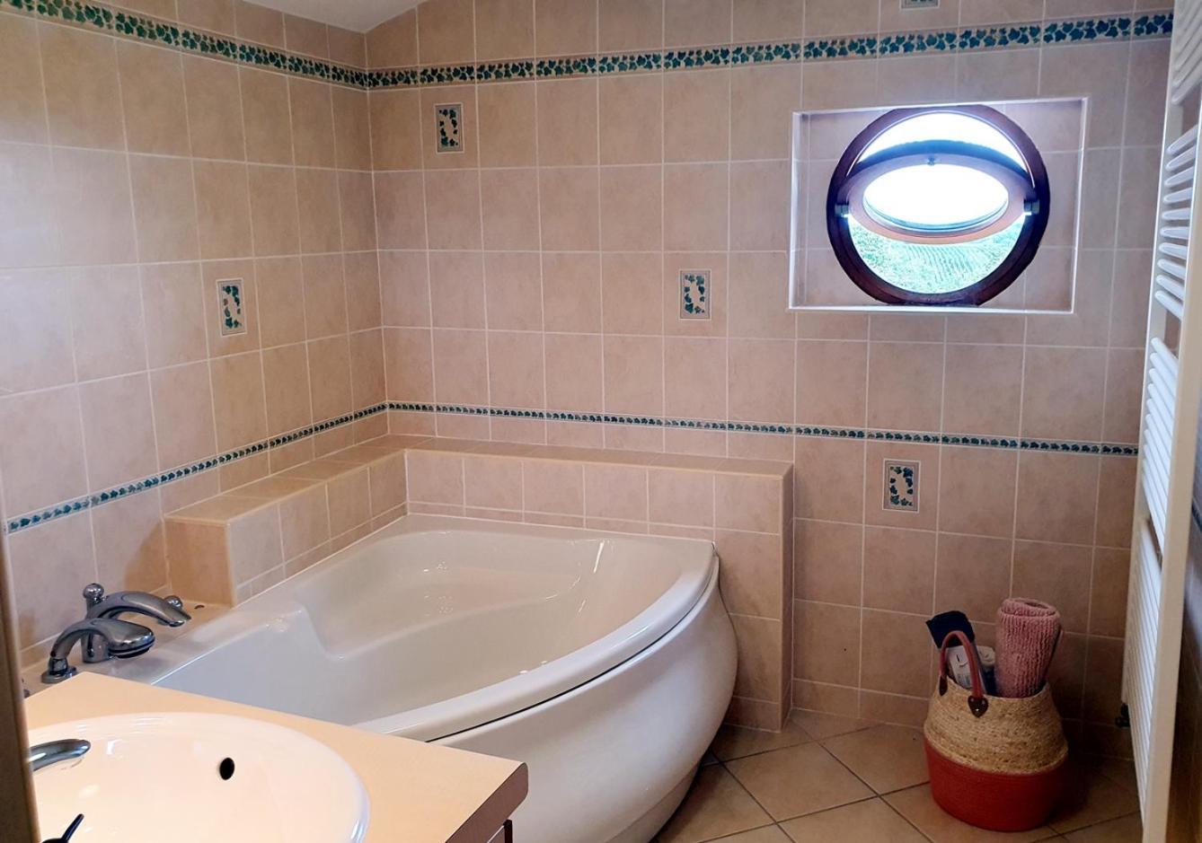 Le Clos Violet Clesse Holiday Home For 6 ภายนอก รูปภาพ